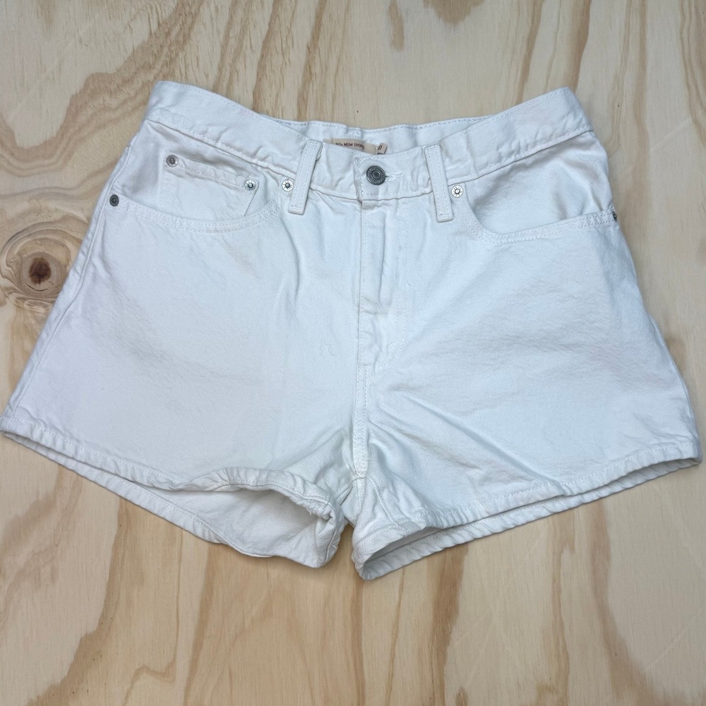 Levis Premium 80s Mom Shorts White Denim High Rise Size 30